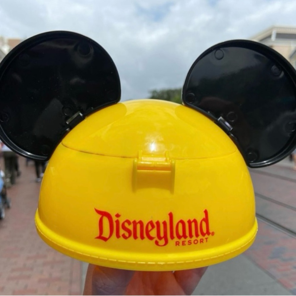 BRAND NEW Disney Parks - Happy Birthday Ice Cream Sundae Bowl Disneyland
